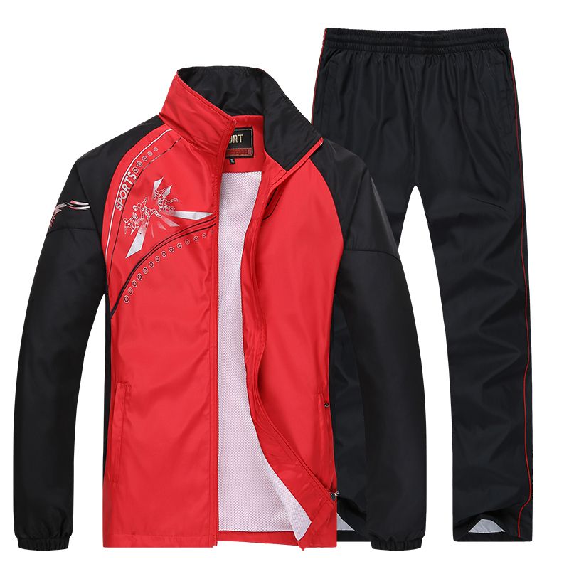 UrbanTrend™ - Trendsetting Men's Tracksuit Attire