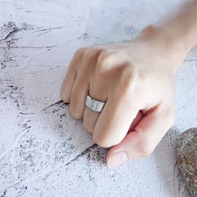 Round Black Ring