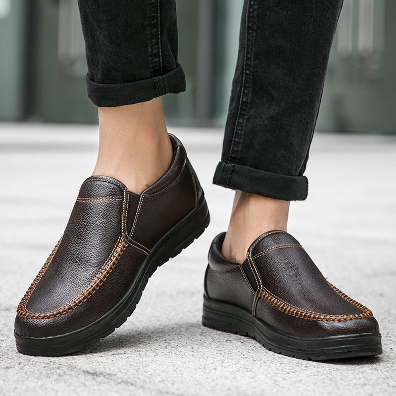 ExecutiveTread™ - Light Leather Casual Shoes