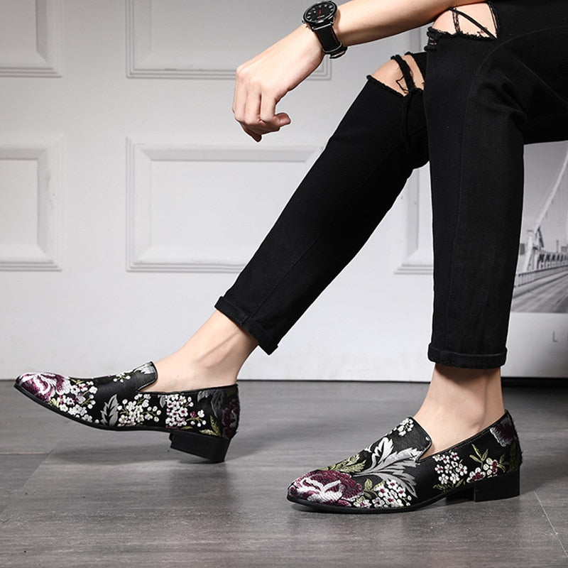 Embroidered Men Moccasins Dress Shoes