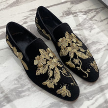 Load image into Gallery viewer, LuxeMotion™ - Embroidery Flower Loafer
