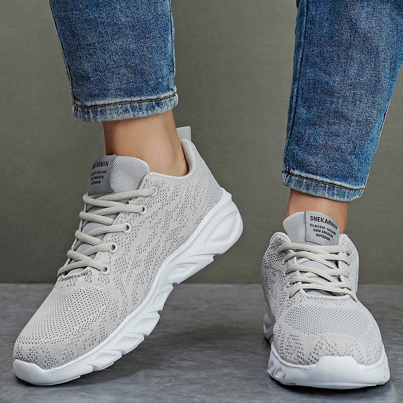 Outdoor Mesh Light Sneakers