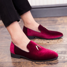 Load image into Gallery viewer, StylishSole™ - Men Velvet Flat Loafers
