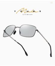 Load image into Gallery viewer, Carlos Foldable Photochromic Sunglasses
