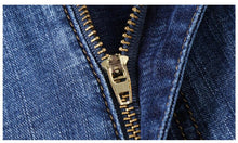 Load image into Gallery viewer, StreetTrek™ - Classic Men&#39;s Jeans Short
